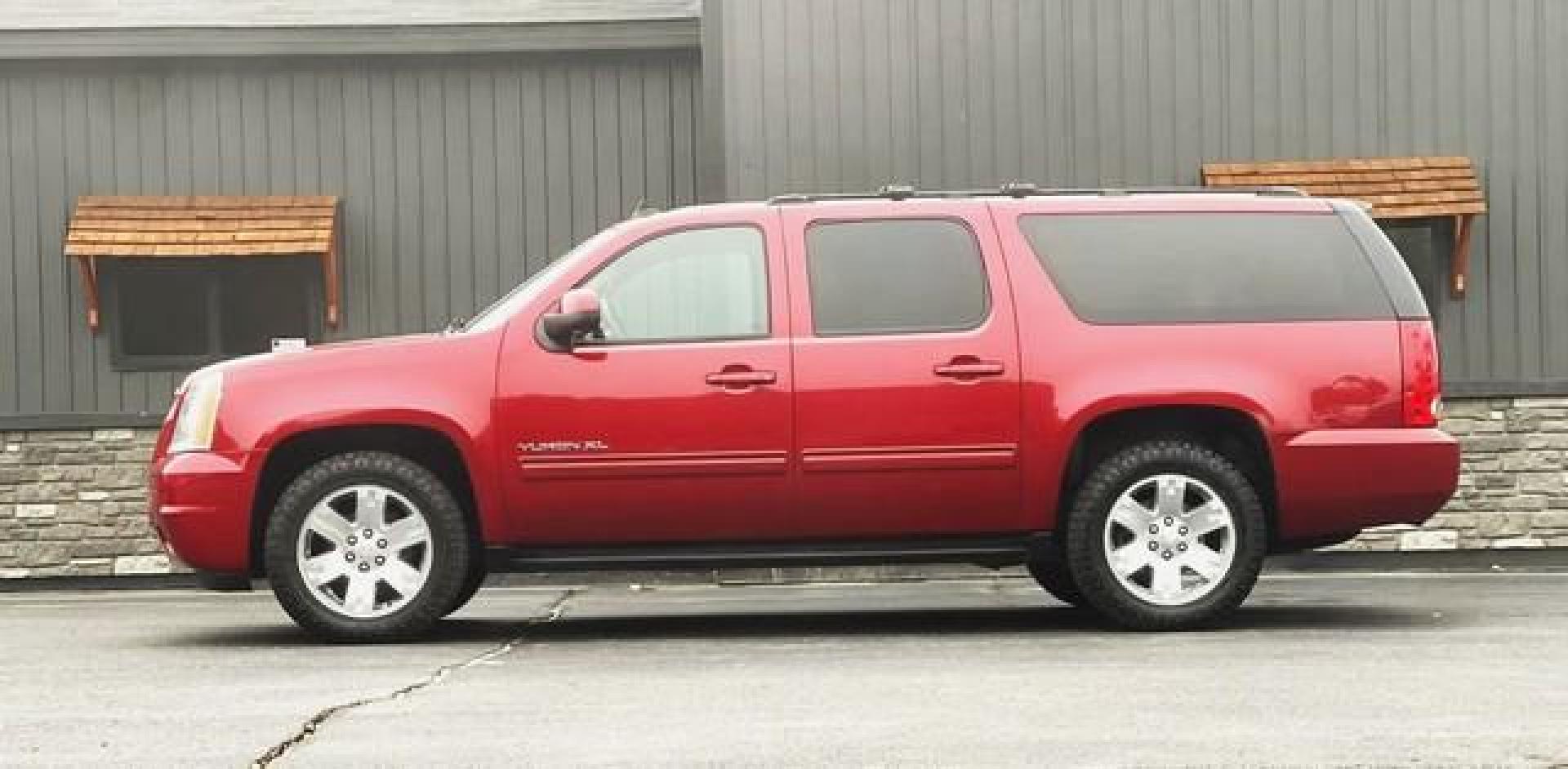 2012 RED GMC YUKON XL 1500 (1GKS2KE75CR) with an V8,5.3L(325 CID),OHV engine, AUTOMATIC transmission, located at 14600 Frazho Road, Warren, MI, 48089, (586) 776-3400, 42.485996, -82.974220 - Photo#1