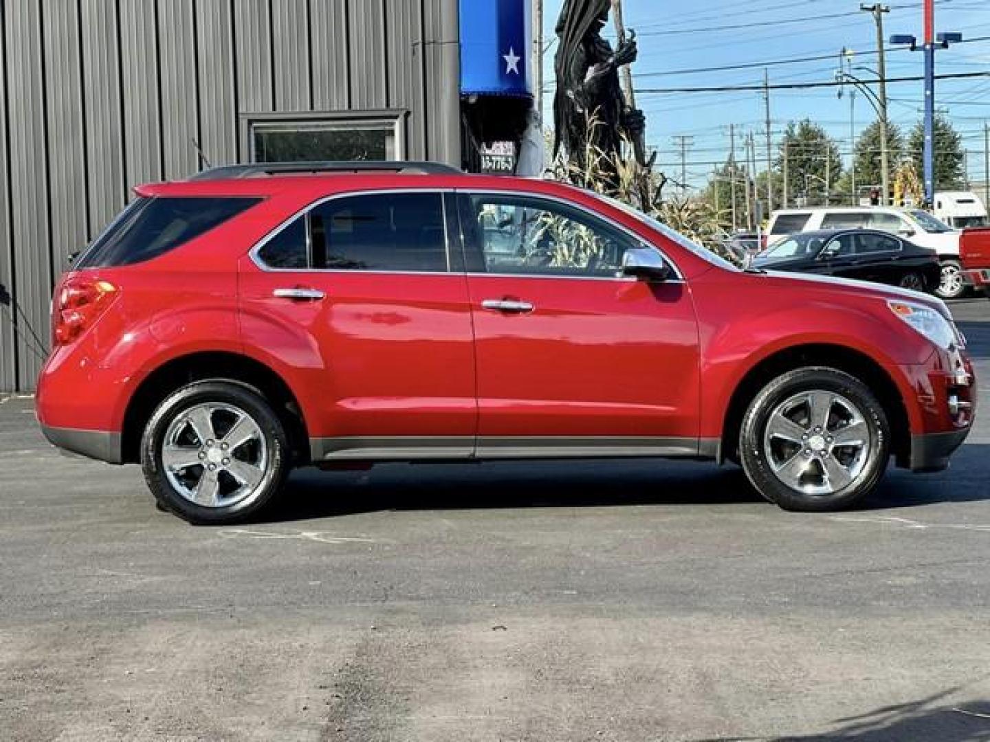 2014 RED CHEVROLET EQUINOX (1GNALCEKXEZ) with an L4,2.4L(145 CID),DOHC engine, AUTOMATIC transmission, located at 14600 Frazho Road, Warren, MI, 48089, (586) 776-3400, 42.485996, -82.974220 - Photo#3