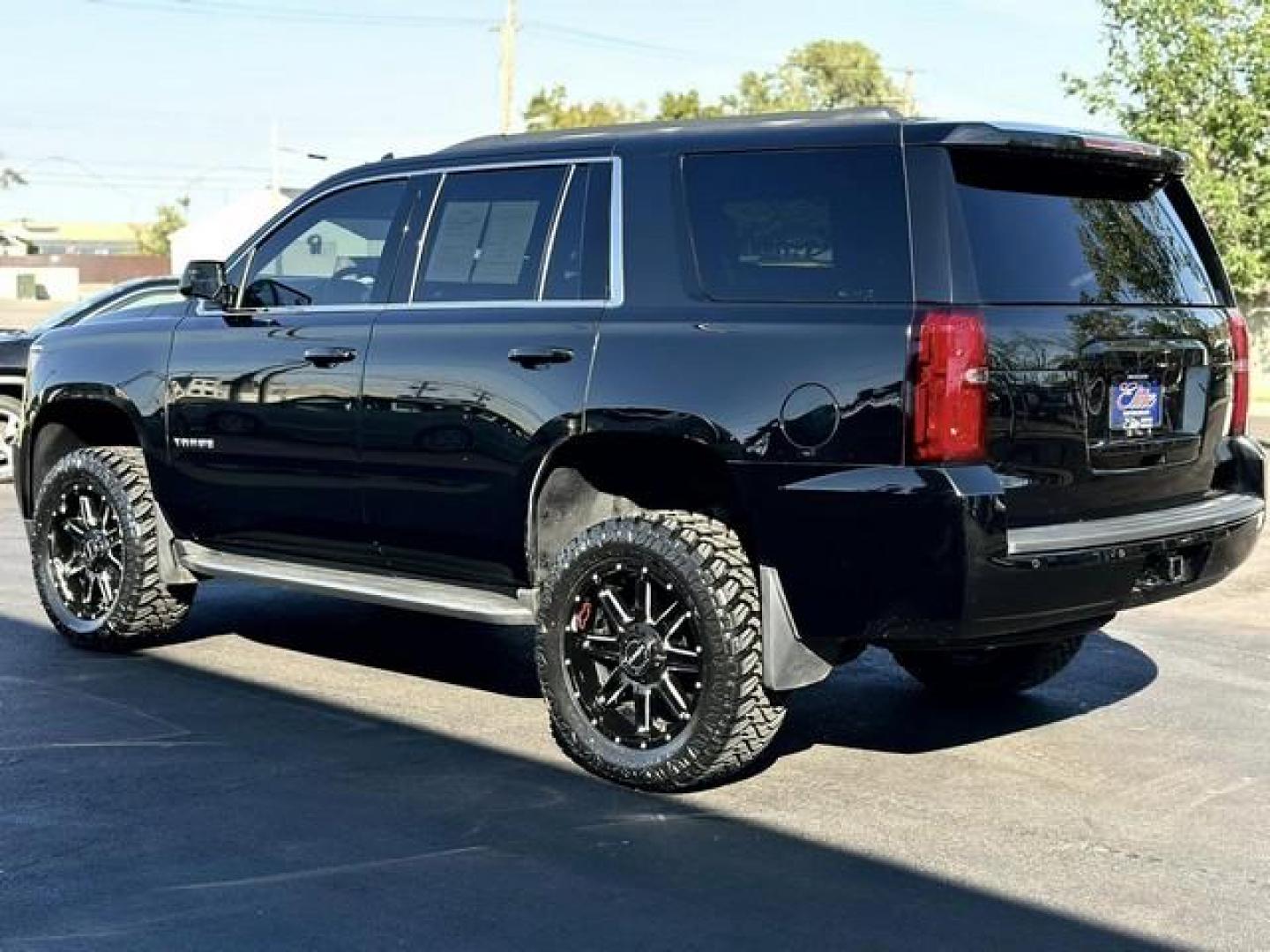 2017 BLACK CHEVROLET TAHOE (1GNSKAKC8HR) with an V8,5.3L(325 CID),OHV engine, AUTOMATIC transmission, located at 14600 Frazho Road, Warren, MI, 48089, (586) 776-3400, 42.485996, -82.974220 - Photo#7