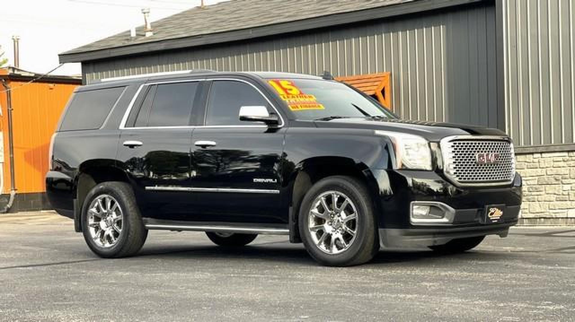 2015 BLACK GMC YUKON DENALI (1GKS2CKJ0FR) with an V8,6.2L(376 CID),OHV engine, AUTOMATIC transmission, located at 14600 Frazho Road, Warren, MI, 48089, (586) 776-3400, 42.485996, -82.974220 - Photo#4