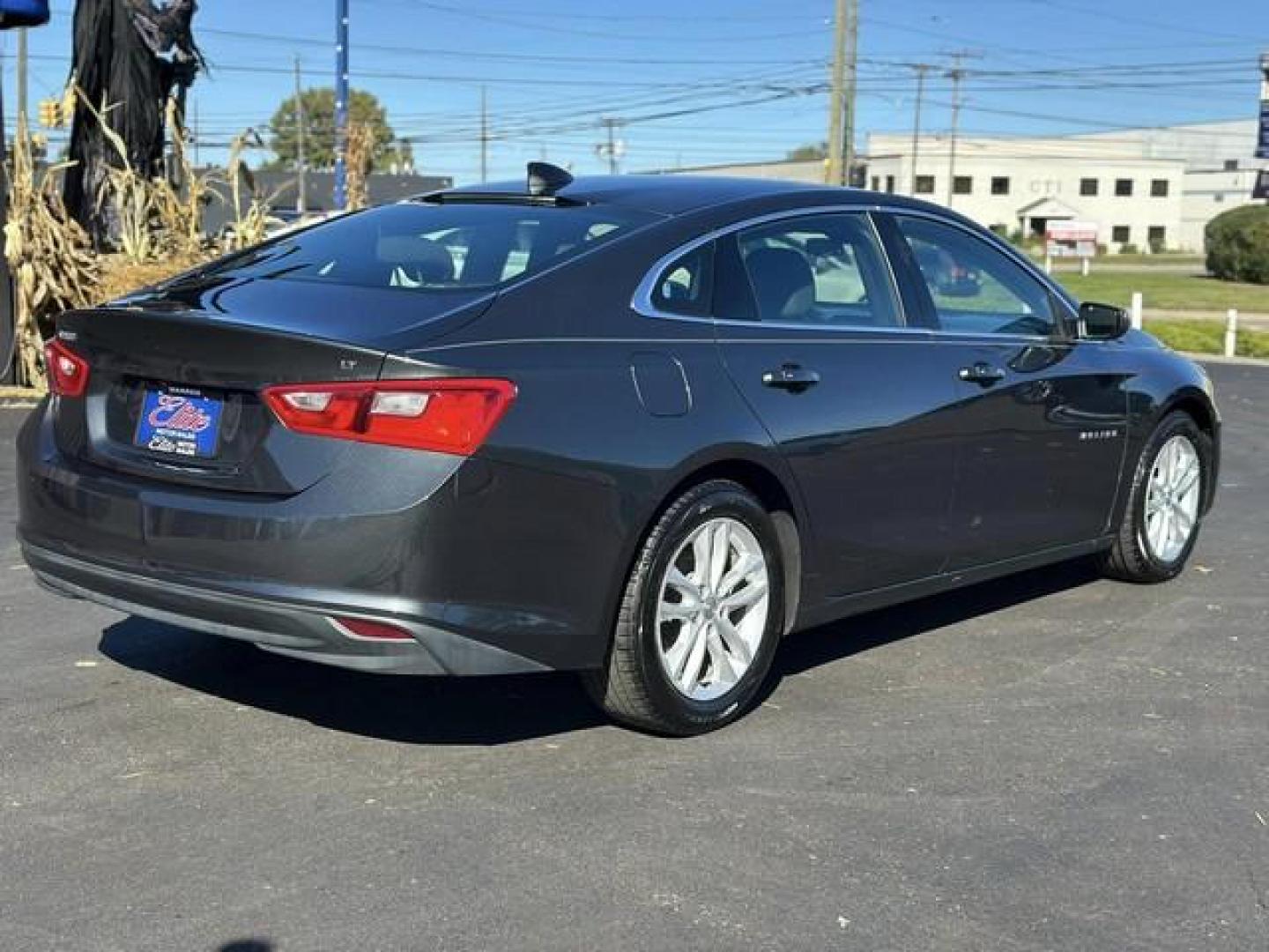 2016 GRAY CHEVROLET MALIBU (1G1ZE5ST6GF) with an L4,1.5L(91 CID),DOHC engine, AUTOMATIC transmission, located at 14600 Frazho Road, Warren, MI, 48089, (586) 776-3400, 42.485996, -82.974220 - Photo#4