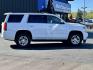 2015 WHITE CHEVROLET TAHOE (1GNSKBKC9FR) with an V8,5.3L(325 CID),OHV engine, AUTOMATIC transmission, located at 14600 Frazho Road, Warren, MI, 48089, (586) 776-3400, 42.485996, -82.974220 - Photo#3