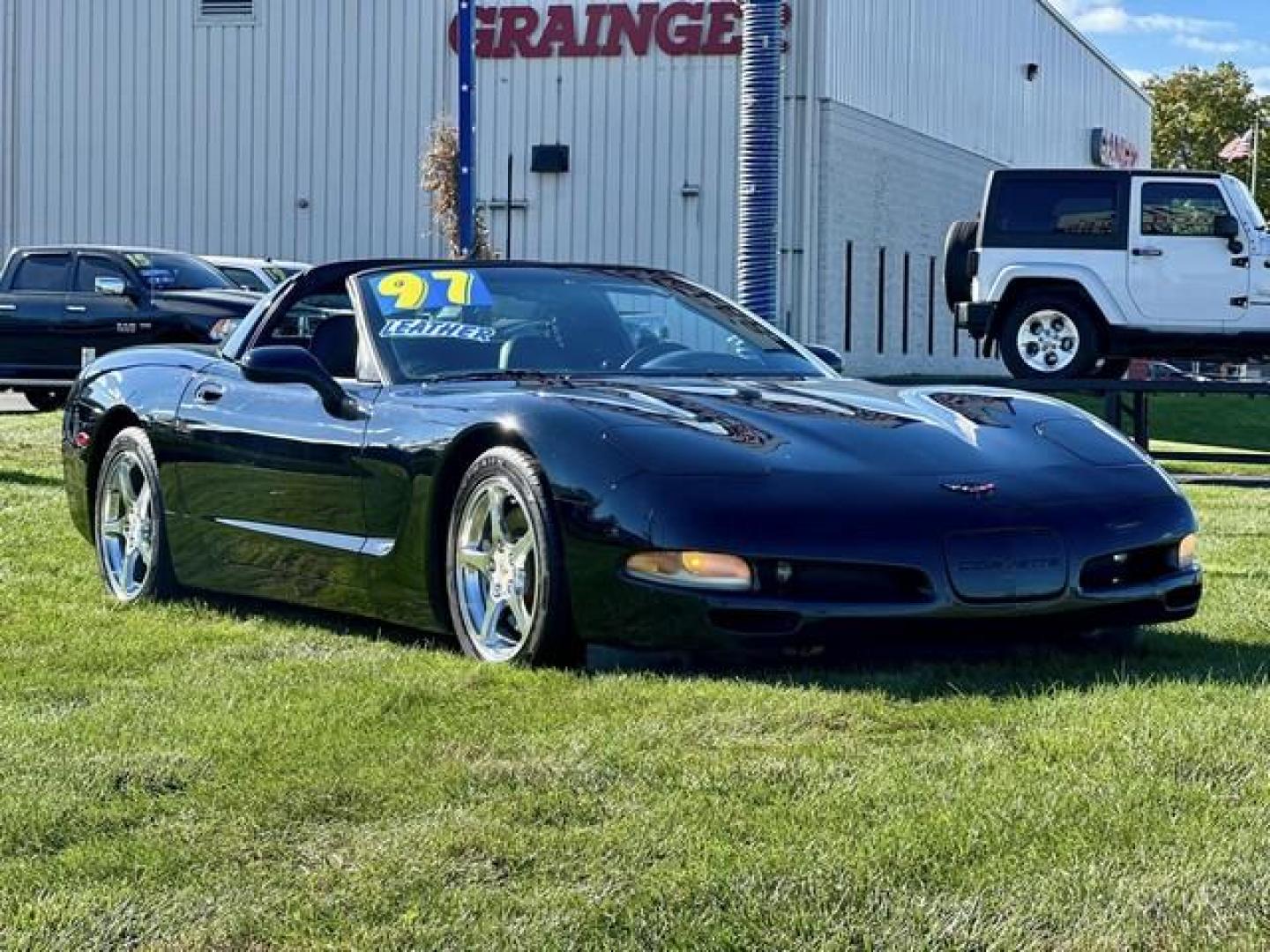 1997 BLACK CHEVROLET CORVETTE (1G1YY22G4V5) with an 5.7L V8 engine, AUTOMATIC transmission, located at 14600 Frazho Road, Warren, MI, 48089, (586) 776-3400, 42.485996, -82.974220 - Photo#2