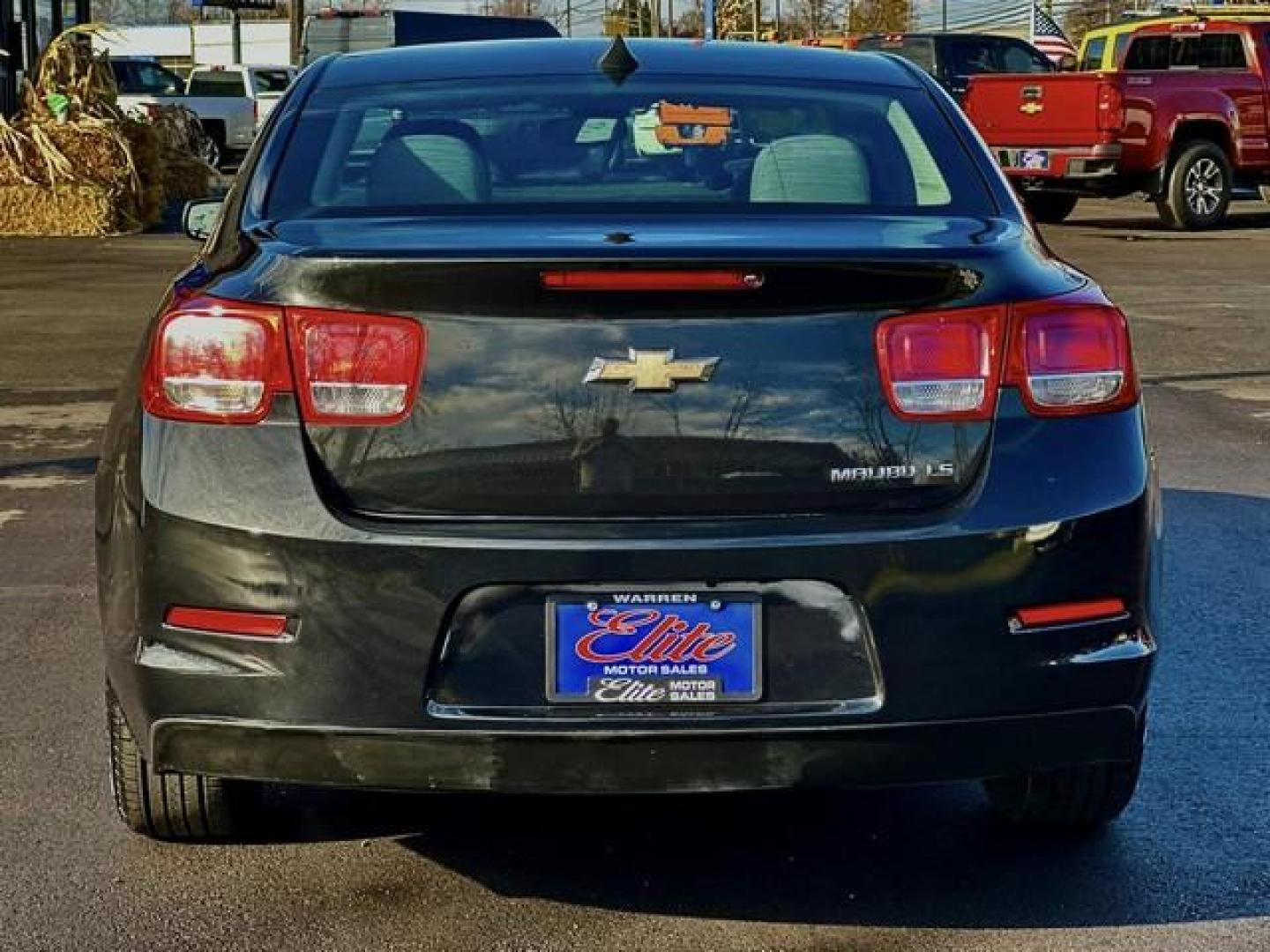 2014 GREY CHEVROLET MALIBU (1G11B5SL1EF) with an L4,2.5L(153 CID),DOHC engine, AUTOMATIC transmission, located at 14600 Frazho Road, Warren, MI, 48089, (586) 776-3400, 42.485996, -82.974220 - Photo#5