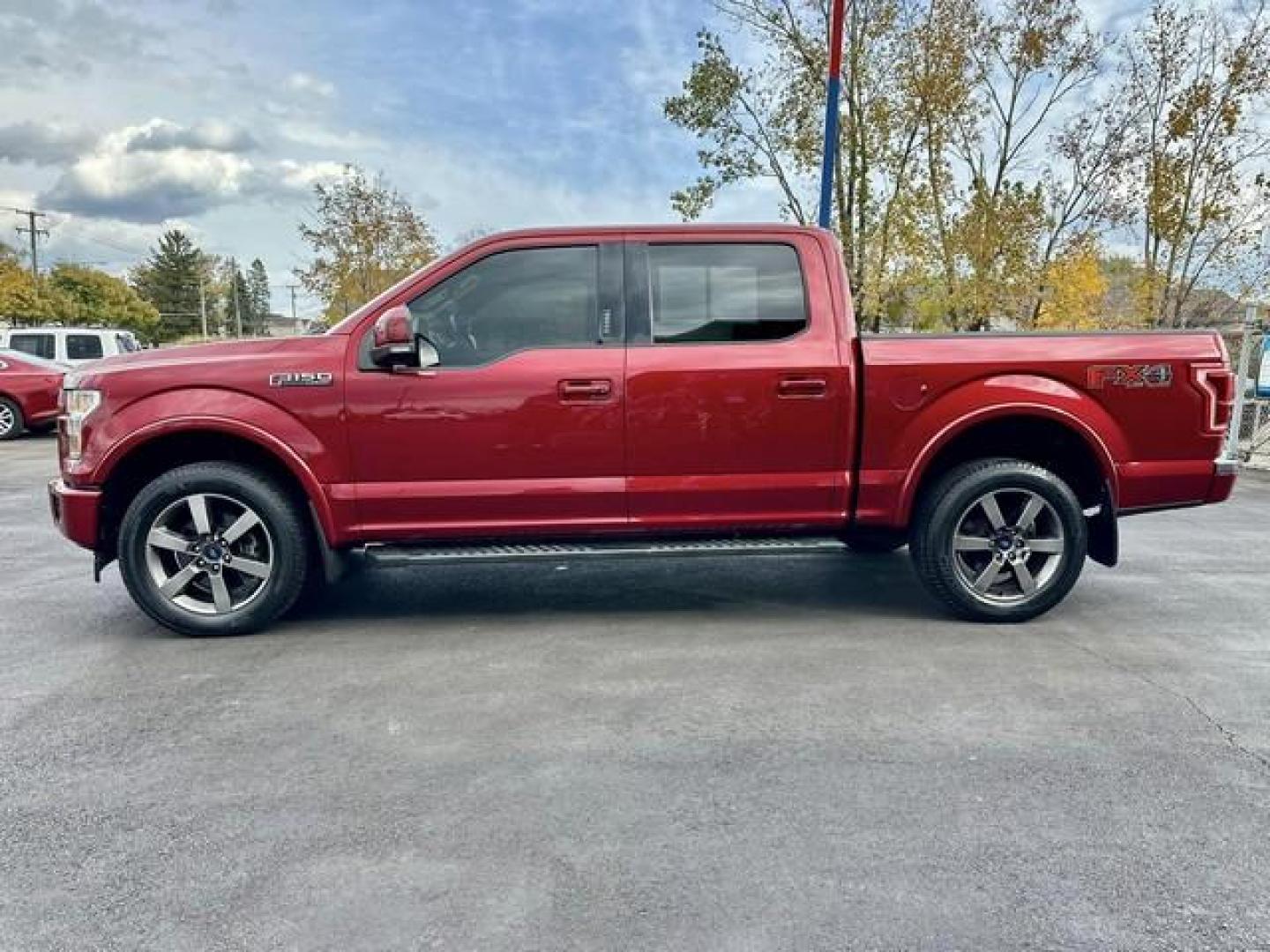 2017 RUBY RED METTALIC FORD F-150 (1FTEW1EF5HF) with an V8,5.0L(302 CID),DOHC engine, AUTOMATIC transmission, located at 14600 Frazho Road, Warren, MI, 48089, (586) 776-3400, 42.485996, -82.974220 - Photo#7