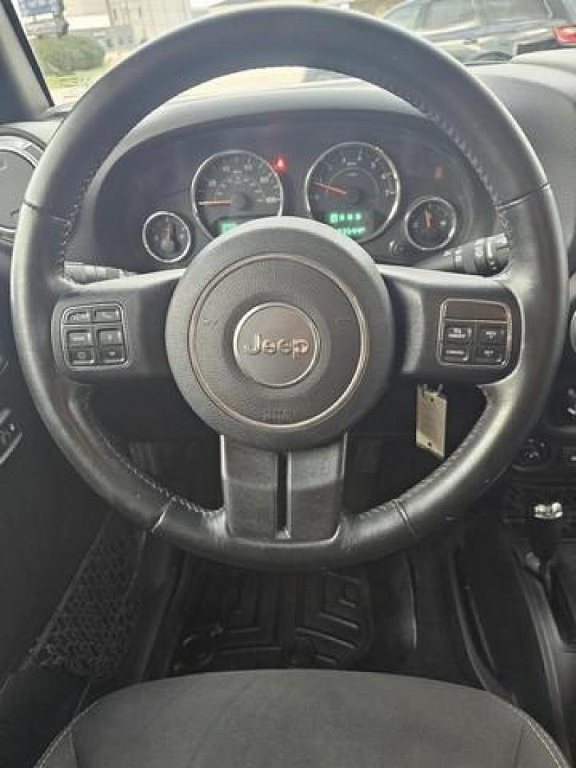 2016 GRAY JEEP WRANGLER (1C4BJWEG1GL) with an V6,3.6L(220 CID),DOHC engine, AUTOMATIC transmission, located at 14600 Frazho Road, Warren, MI, 48089, (586) 776-3400, 42.485996, -82.974220 - Photo#14