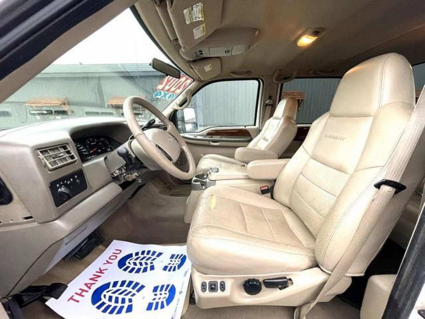 2002 WHITE FORD F-250 SUPER DUTY (1FTNW21L42E) with an V8,5.4L(330 CID),SOHC engine, AUTOMATIC transmission, located at 14600 Frazho Road, Warren, MI, 48089, (586) 776-3400, 42.485996, -82.974220 - Photo#6