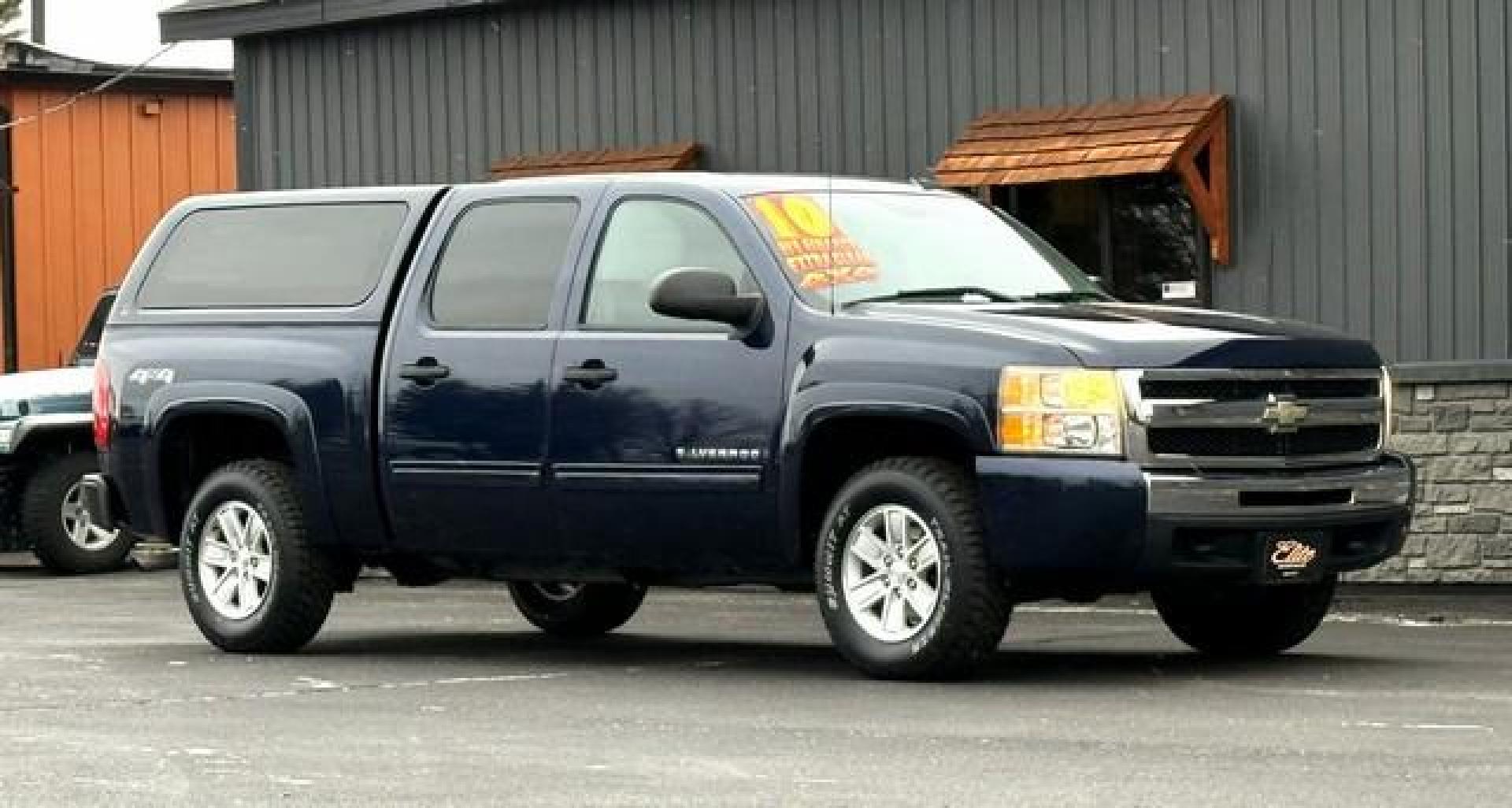 2010 BLUE CHEVROLET SILVERADO 1500 (3GCRKREA0AG) with an V8,4.8L(294 CID),OHV engine, AUTOMATIC transmission, located at 14600 Frazho Road, Warren, MI, 48089, (586) 776-3400, 42.485996, -82.974220 - Photo#4