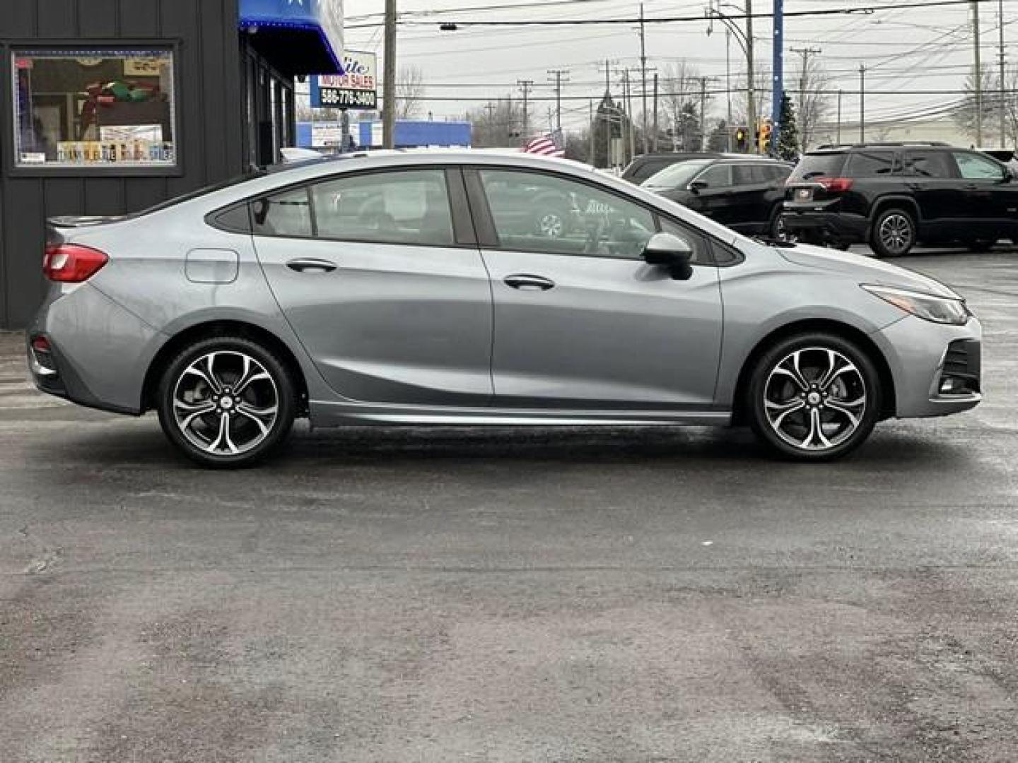 2019 GRAY CHEVROLET CRUZE (1G1BE5SM9K7) with an L4,1.4L(85 CID),DOHC engine, AUTOMATIC transmission, located at 14600 Frazho Road, Warren, MI, 48089, (586) 776-3400, 42.485996, -82.974220 - Photo#3