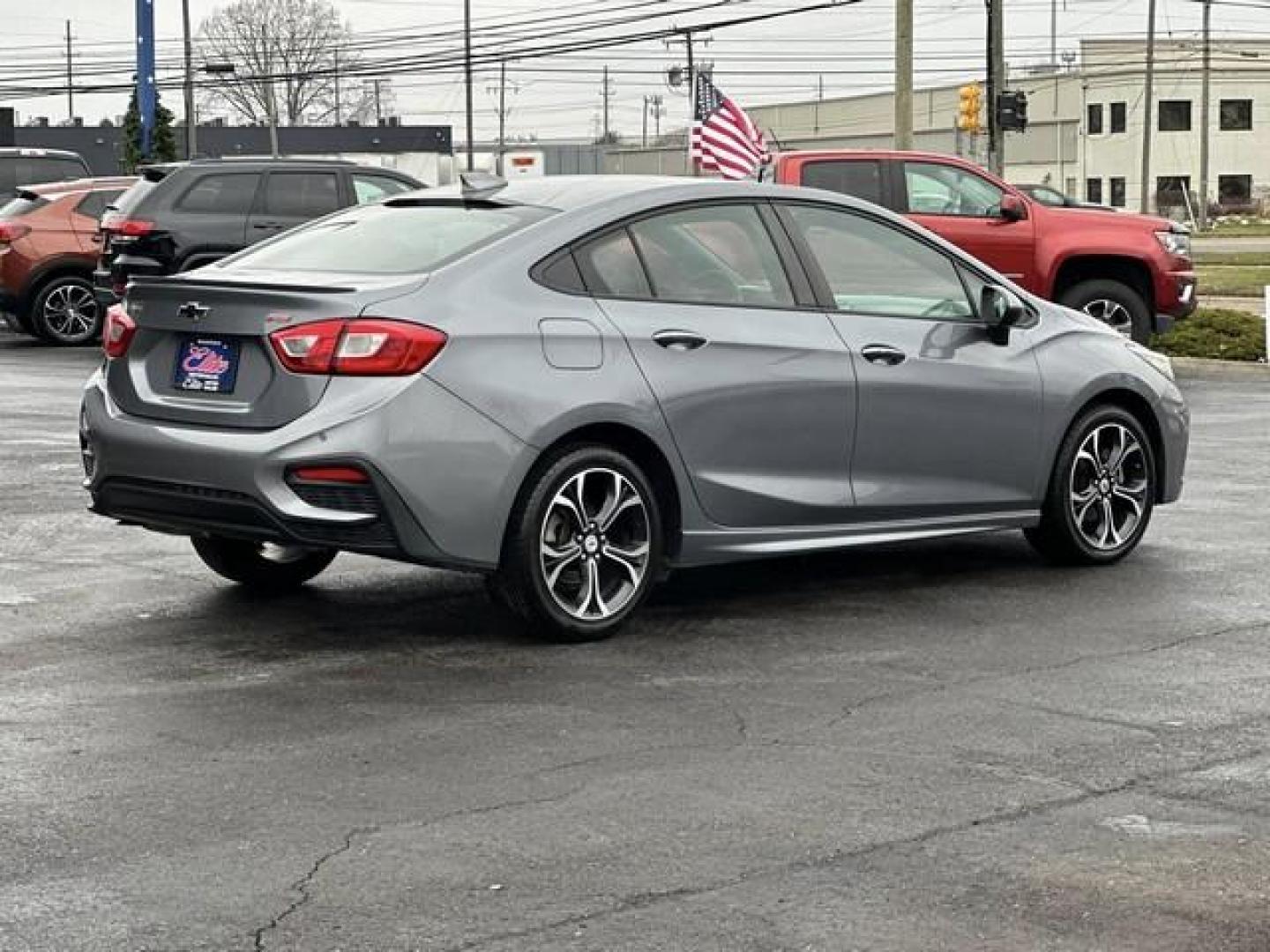 2019 GRAY CHEVROLET CRUZE (1G1BE5SM9K7) with an L4,1.4L(85 CID),DOHC engine, AUTOMATIC transmission, located at 14600 Frazho Road, Warren, MI, 48089, (586) 776-3400, 42.485996, -82.974220 - Photo#4