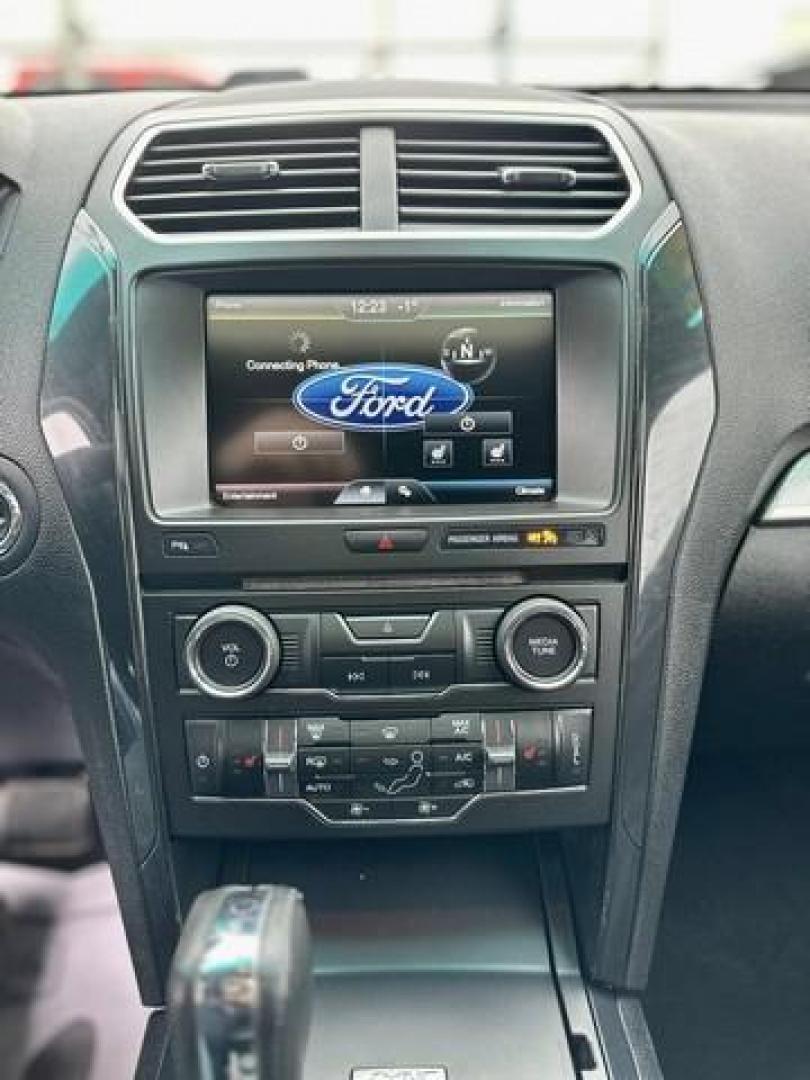 2016 RED FORD EXPLORER (1FM5K8D82GG) with an V6,3.5L(213 CID),DOHC engine, AUTOMATIC transmission, located at 14600 Frazho Road, Warren, MI, 48089, (586) 776-3400, 42.485996, -82.974220 - Photo#17