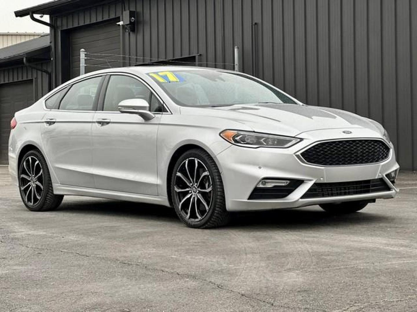 2017 SILVER FORD FUSION (3FA6P0VP0HR) with an V6,2.7L(164 CID),DOHC engine, AUTOMATIC transmission, located at 14600 Frazho Road, Warren, MI, 48089, (586) 776-3400, 42.485996, -82.974220 - Photo#2