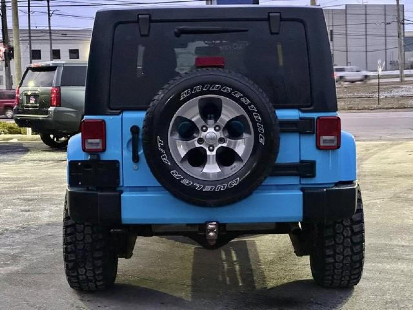 2017 CHEIF BLUE JEEP WRANGLER (1C4BJWEG0HL) with an V6,3.6L(220 CID),DOHC engine, AUTOMATIC transmission, located at 14600 Frazho Road, Warren, MI, 48089, (586) 776-3400, 42.485996, -82.974220 - Photo#6