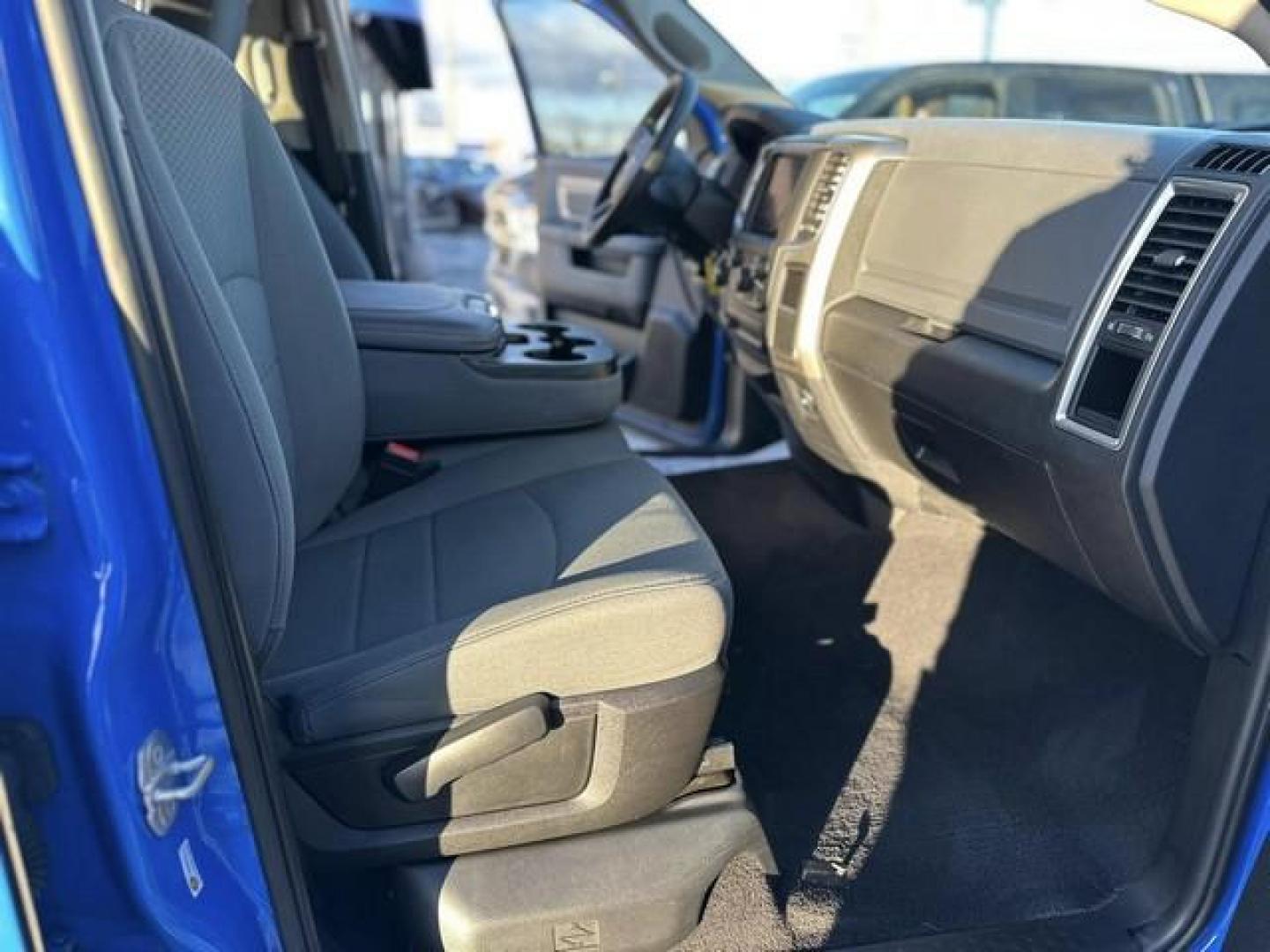 2018 BLUE RAM 1500 (1C6RR7GT8JS) with an V8,5.7L(345 CID),OHV engine, AUTOMATIC transmission, located at 14600 Frazho Road, Warren, MI, 48089, (586) 776-3400, 42.485996, -82.974220 - Photo#13