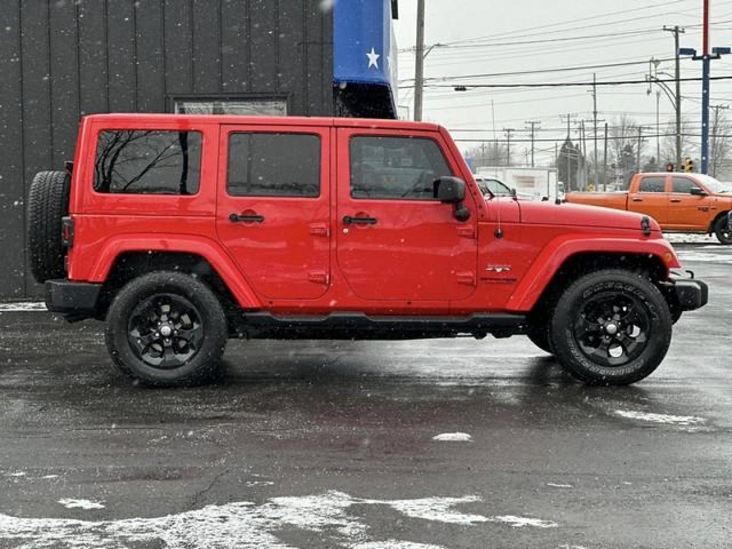 2018 FIRECRACKER RED JEEP WRANGLER JK (1C4BJWEG6JL) with an V6,3.6L(220 CID),DOHC engine, AUTOMATIC transmission, located at 14600 Frazho Road, Warren, MI, 48089, (586) 776-3400, 42.485996, -82.974220 - Photo#3