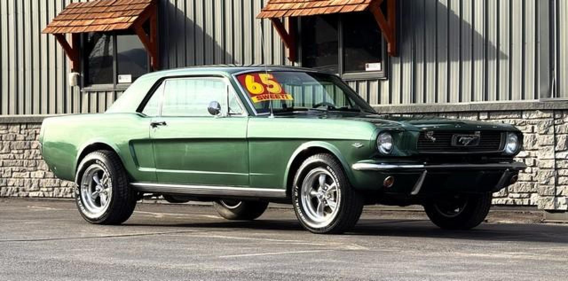 1965 GREEN FORD MUSTANG (5F07C640930) with an 289 HOLLEY 4 BARREL engine, AUTOMATIC transmission, located at 14600 Frazho Road, Warren, MI, 48089, (586) 776-3400, 42.485996, -82.974220 - Photo#3