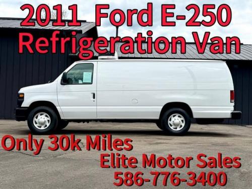 2011 FORD E-250